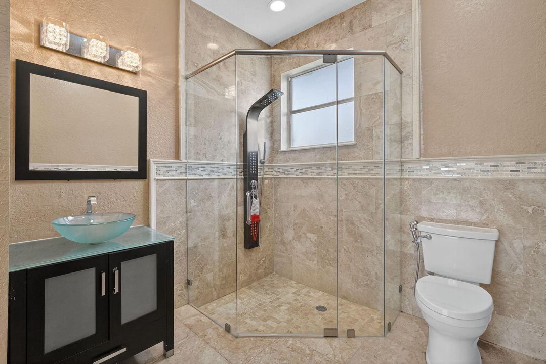 待售: $1,499,900 (5 贝兹, 3 浴室, 3875 平方英尺)