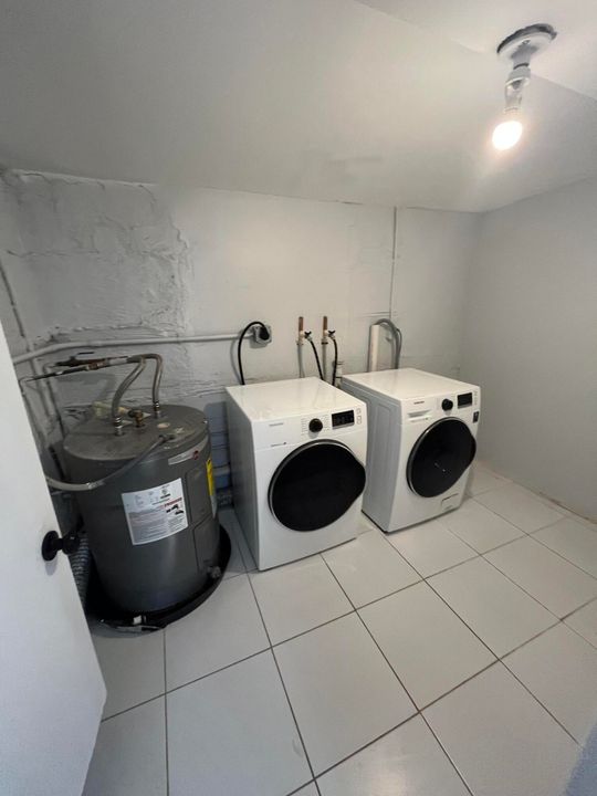 Под контрактом: $2,200 (2 спален, 1 ванн, 852 Квадратных фут)