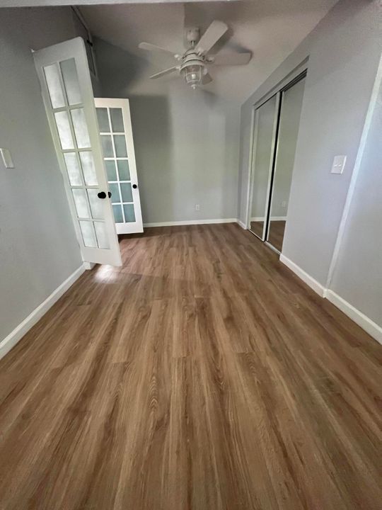 Под контрактом: $2,200 (2 спален, 1 ванн, 852 Квадратных фут)