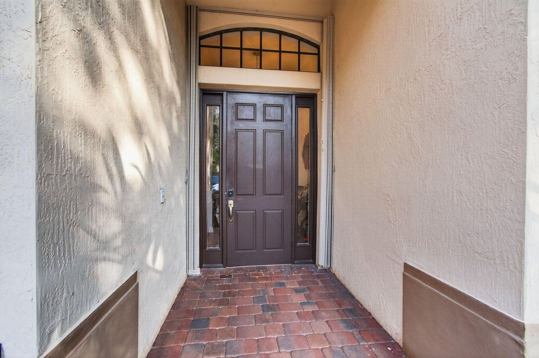 For Sale: $1,425,000 (5 beds, 4 baths, 3500 Square Feet)