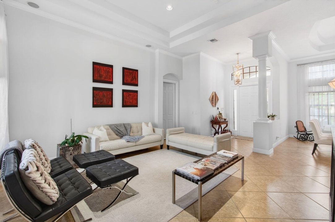 For Sale: $1,425,000 (5 beds, 4 baths, 3500 Square Feet)