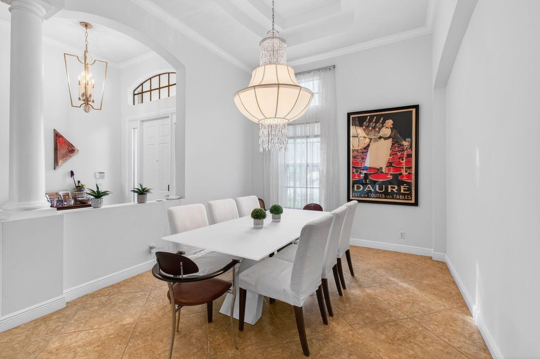 For Sale: $1,425,000 (5 beds, 4 baths, 3500 Square Feet)