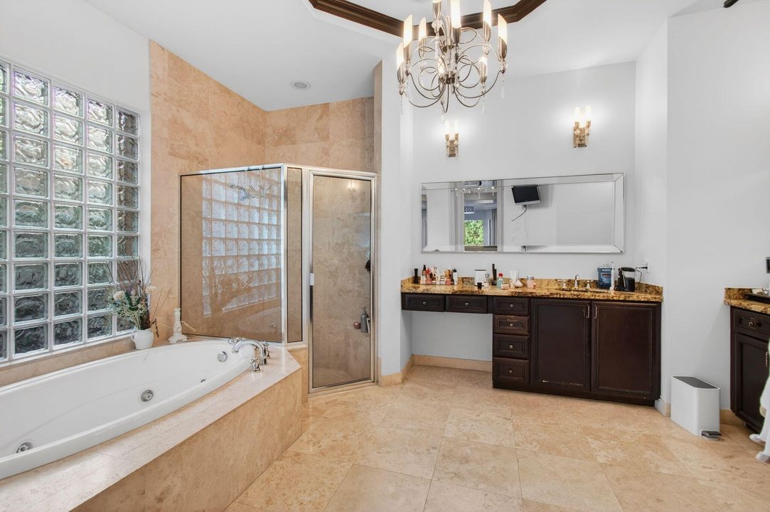 For Sale: $1,425,000 (5 beds, 4 baths, 3500 Square Feet)