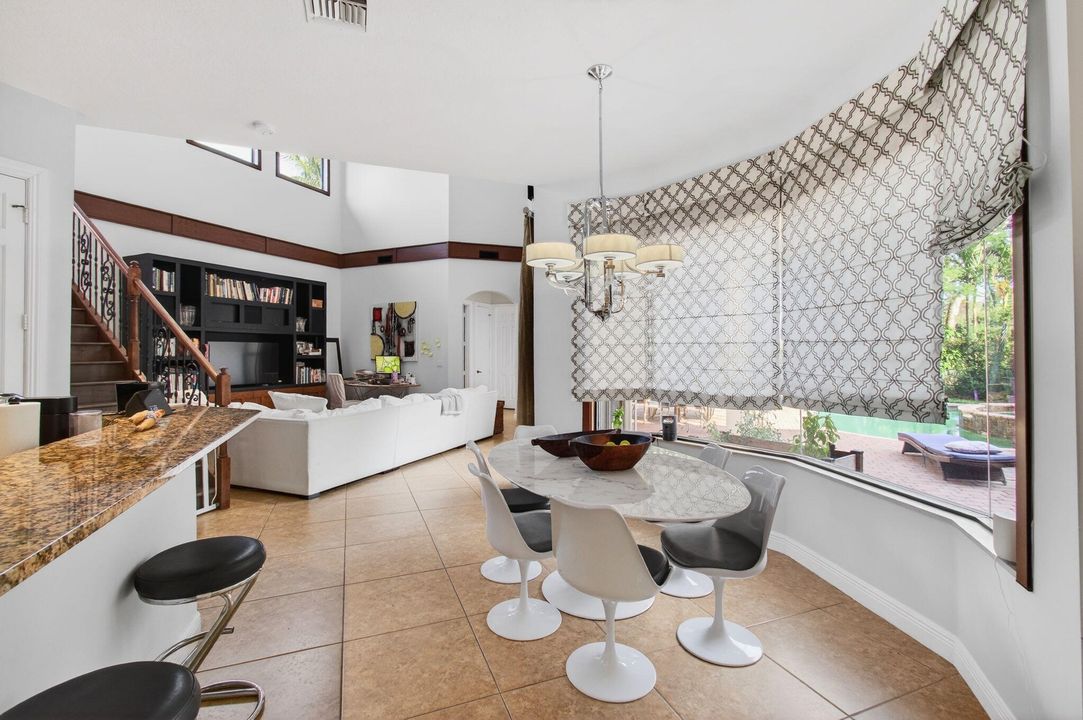 For Sale: $1,425,000 (5 beds, 4 baths, 3500 Square Feet)