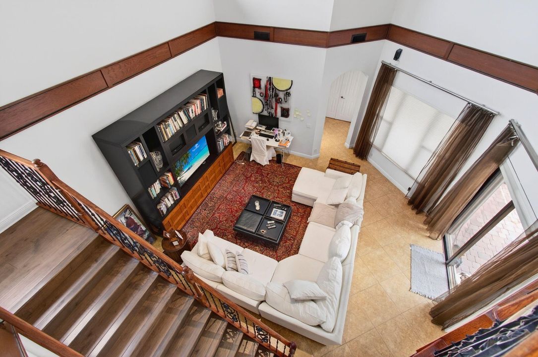 For Sale: $1,425,000 (5 beds, 4 baths, 3500 Square Feet)