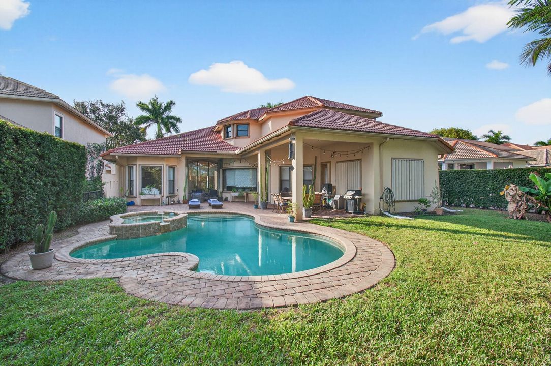 For Sale: $1,425,000 (5 beds, 4 baths, 3500 Square Feet)