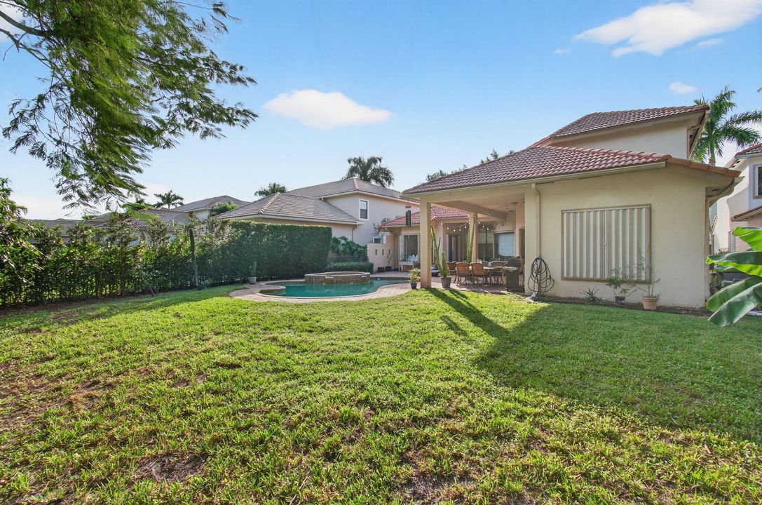 For Sale: $1,425,000 (5 beds, 4 baths, 3500 Square Feet)