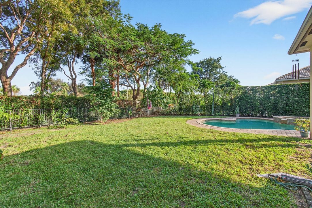 For Sale: $1,425,000 (5 beds, 4 baths, 3500 Square Feet)