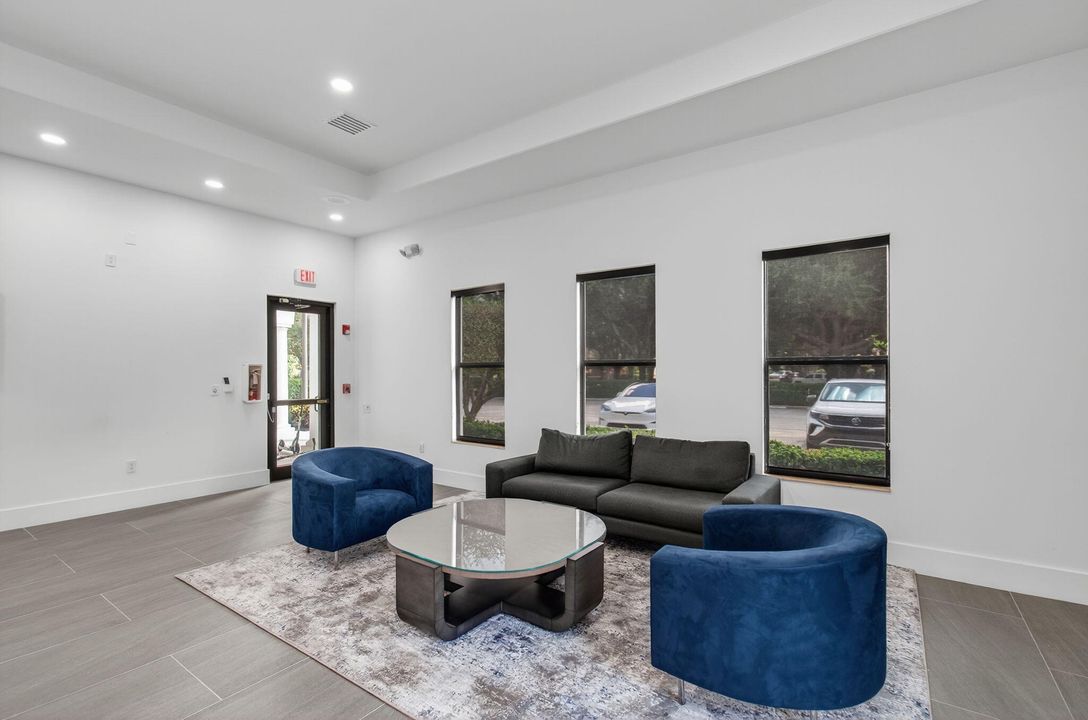 For Sale: $1,425,000 (5 beds, 4 baths, 3500 Square Feet)