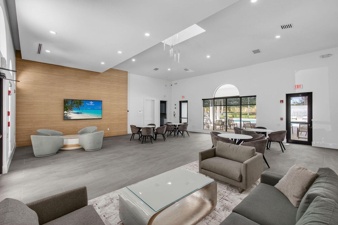 For Sale: $1,425,000 (5 beds, 4 baths, 3500 Square Feet)