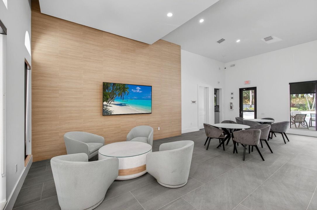 For Sale: $1,425,000 (5 beds, 4 baths, 3500 Square Feet)