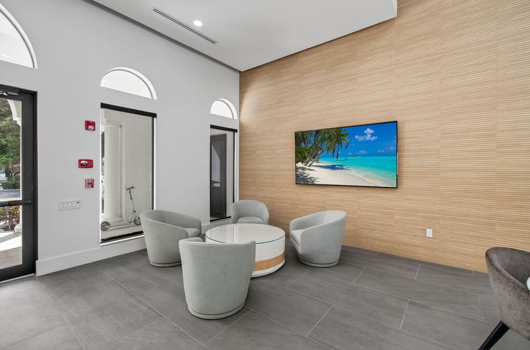 For Sale: $1,425,000 (5 beds, 4 baths, 3500 Square Feet)