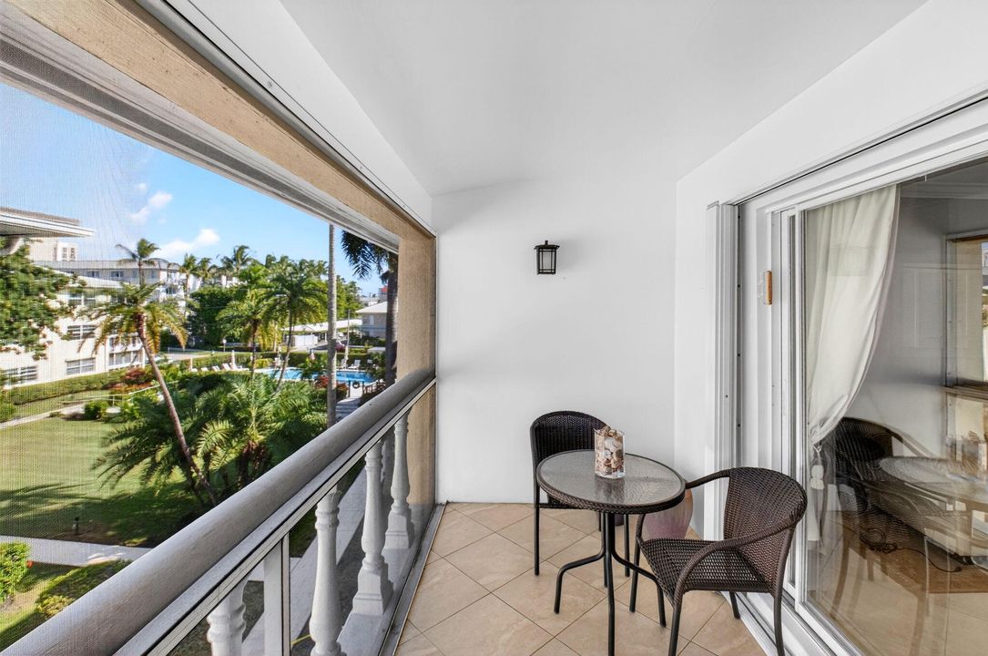 待售: $479,000 (1 贝兹, 1 浴室, 812 平方英尺)