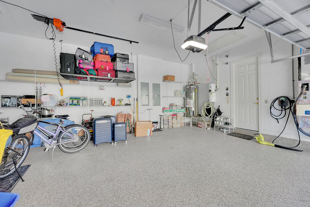 En Venta: $2,095,000 (3 camas, 3 baños, 2969 Pies cuadrados)