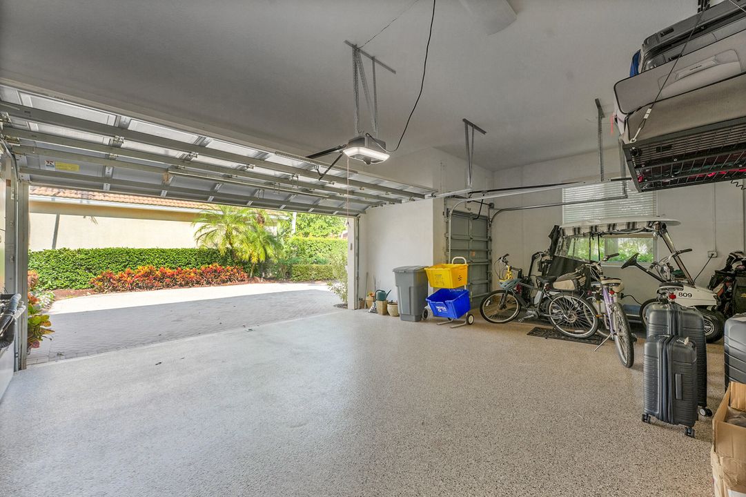 En Venta: $2,095,000 (3 camas, 3 baños, 2969 Pies cuadrados)