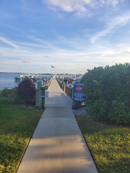 待售: $304,999 (2 贝兹, 2 浴室, 1072 平方英尺)