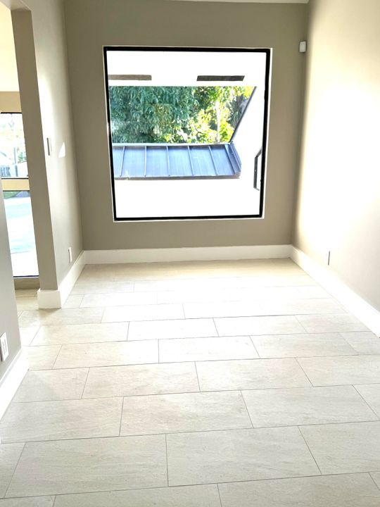 En Venta: $2,990,000 (4 camas, 3 baños, 2839 Pies cuadrados)