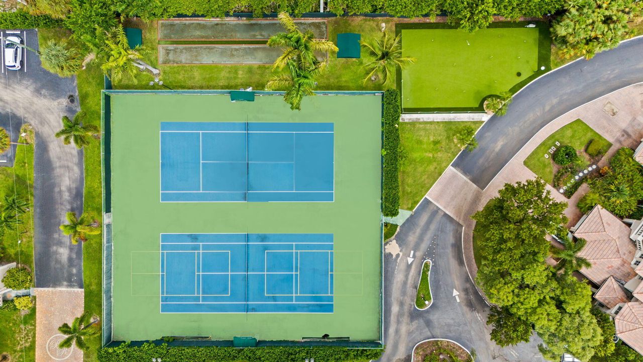 На продажу: $368,000 (2 спален, 2 ванн, 1130 Квадратных фут)