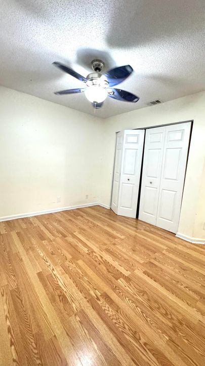 出租: $3,750 (4 贝兹, 2 浴室, 1358 平方英尺)