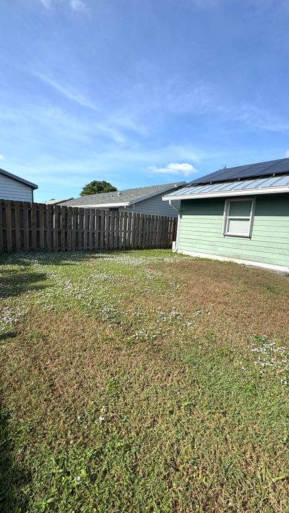 出租: $3,750 (4 贝兹, 2 浴室, 1358 平方英尺)