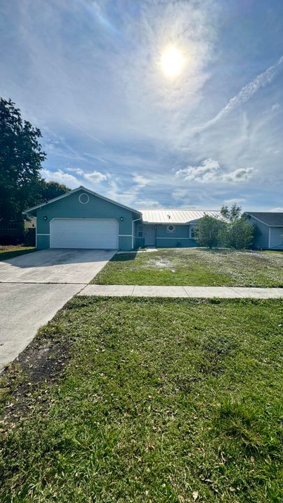 出租: $3,750 (4 贝兹, 2 浴室, 1358 平方英尺)