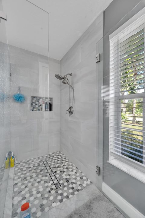 En Venta: $439,900 (3 camas, 2 baños, 2006 Pies cuadrados)