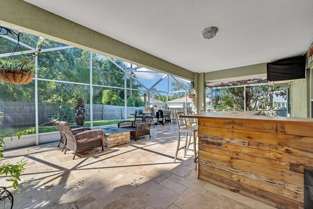 En Venta: $439,900 (3 camas, 2 baños, 2006 Pies cuadrados)