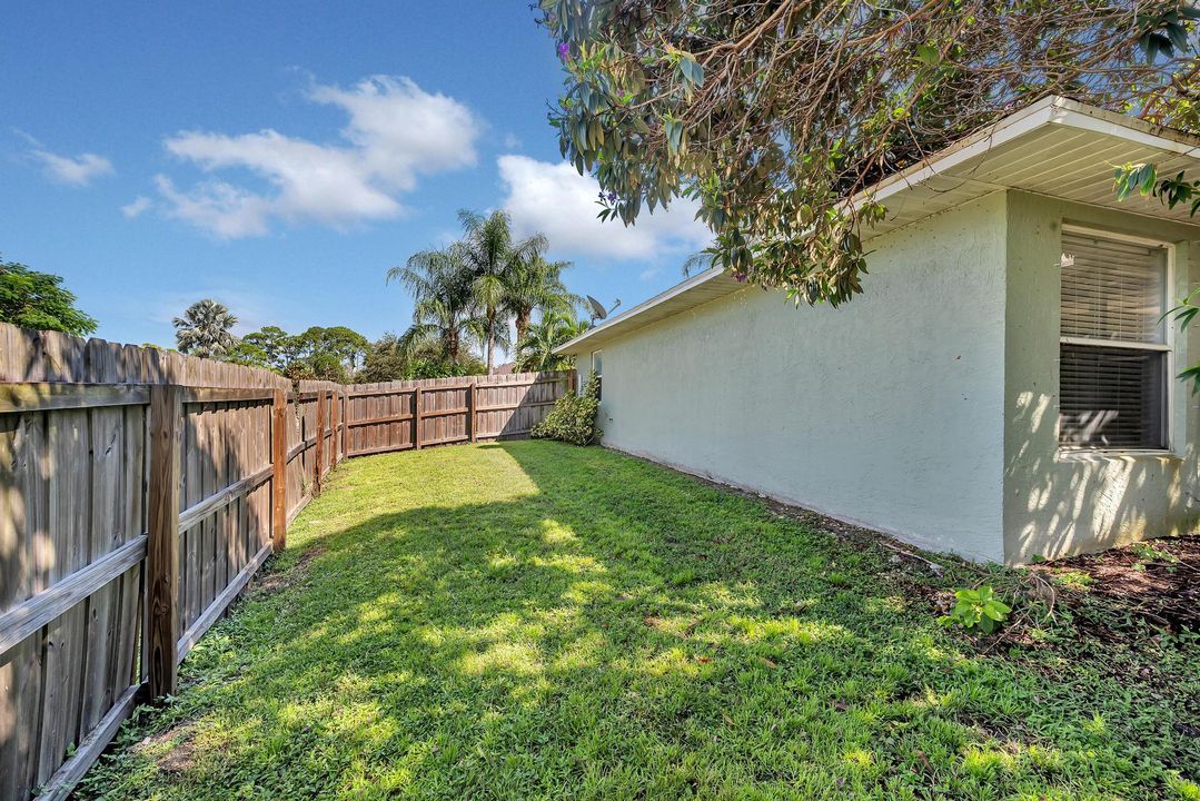 En Venta: $439,900 (3 camas, 2 baños, 2006 Pies cuadrados)