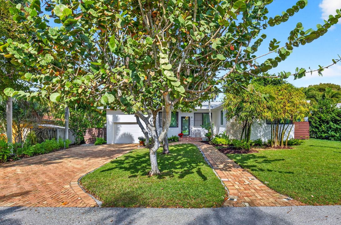 待售: $979,850 (2 贝兹, 2 浴室, 1223 平方英尺)