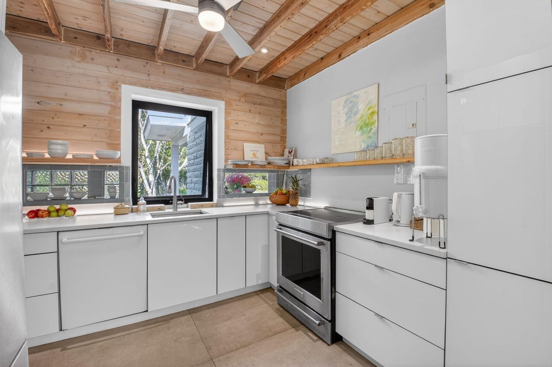 待售: $979,850 (2 贝兹, 2 浴室, 1223 平方英尺)