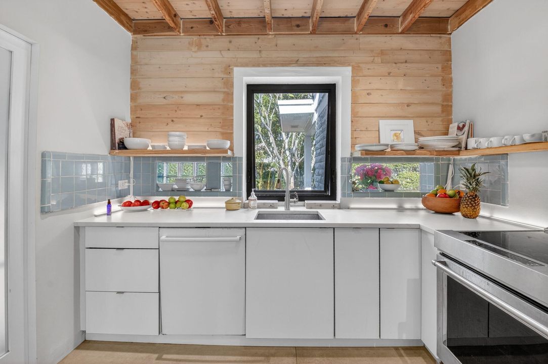 待售: $979,850 (2 贝兹, 2 浴室, 1223 平方英尺)