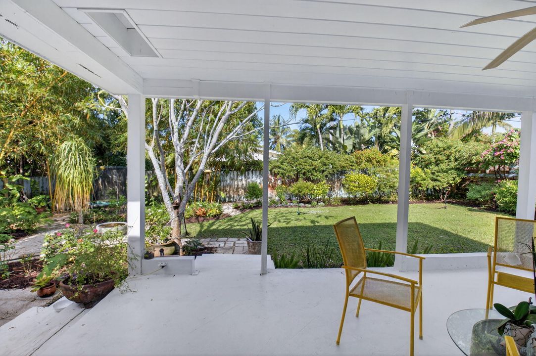 待售: $979,850 (2 贝兹, 2 浴室, 1223 平方英尺)