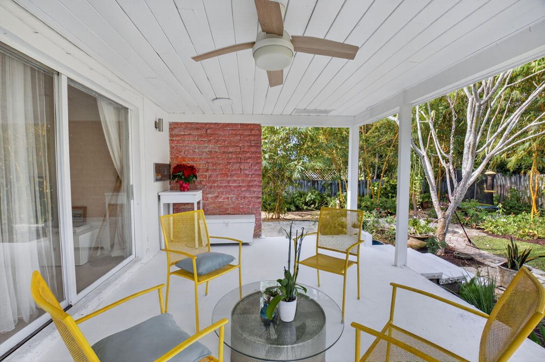 待售: $979,850 (2 贝兹, 2 浴室, 1223 平方英尺)