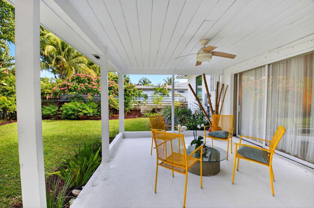 待售: $979,850 (2 贝兹, 2 浴室, 1223 平方英尺)