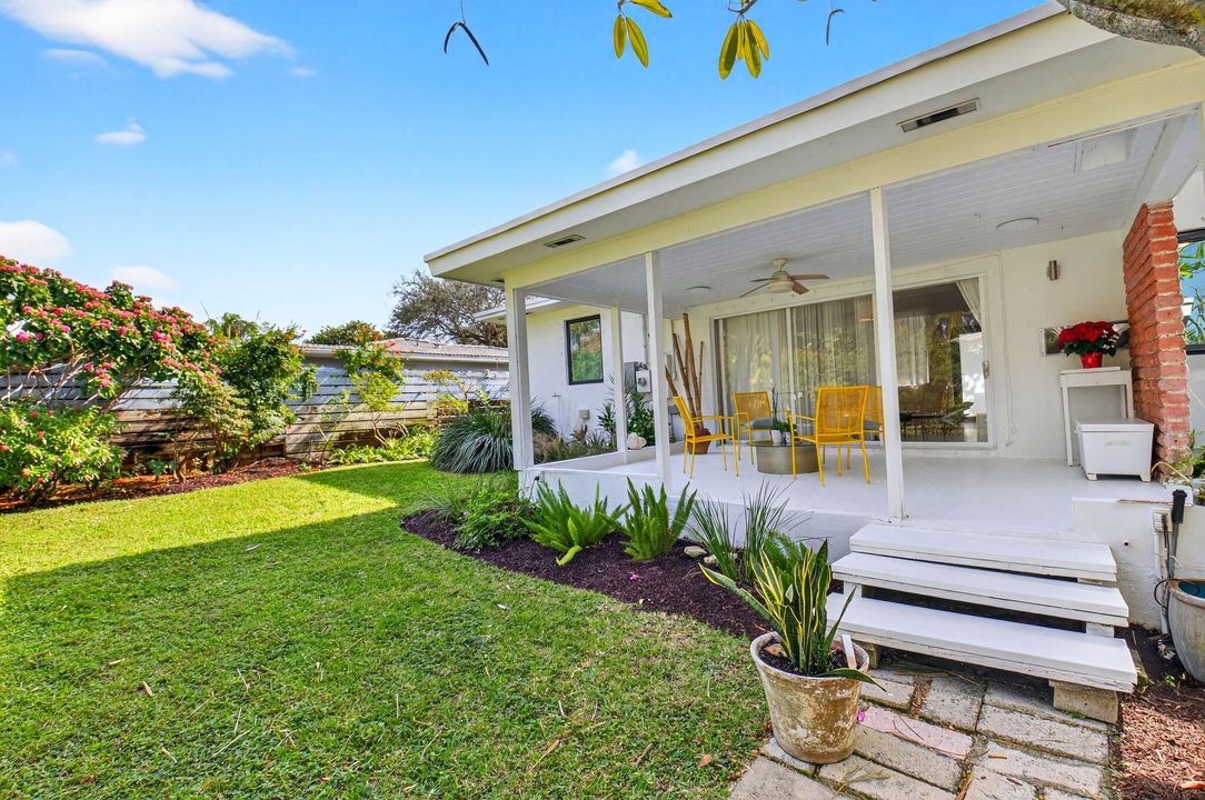 待售: $979,850 (2 贝兹, 2 浴室, 1223 平方英尺)