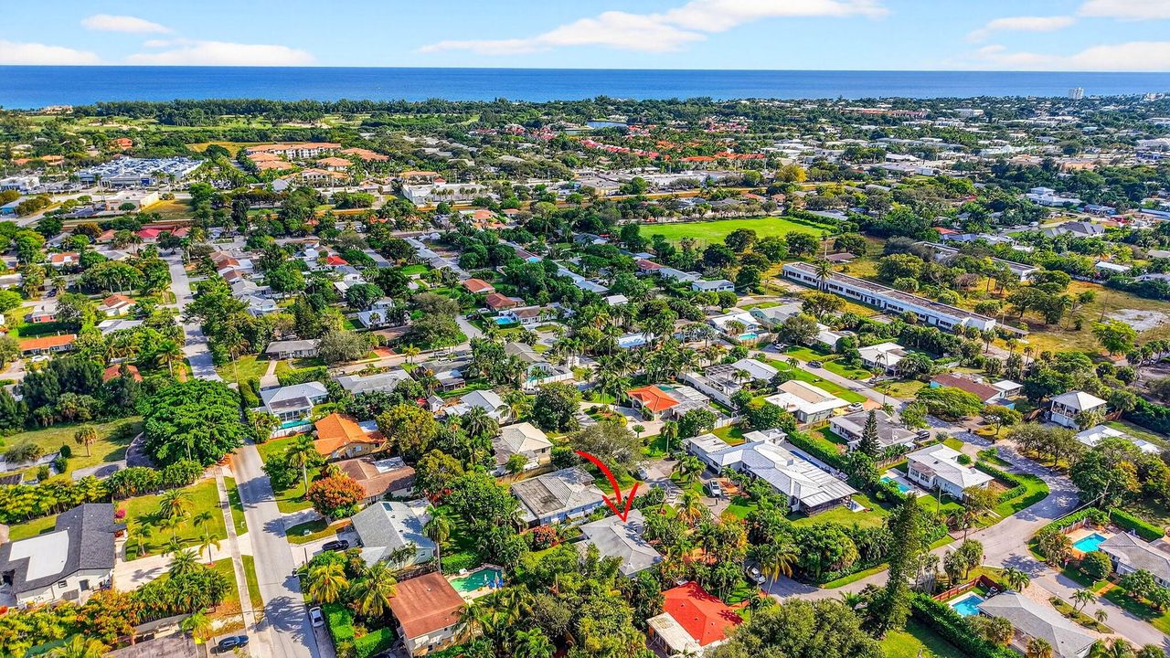 待售: $979,850 (2 贝兹, 2 浴室, 1223 平方英尺)