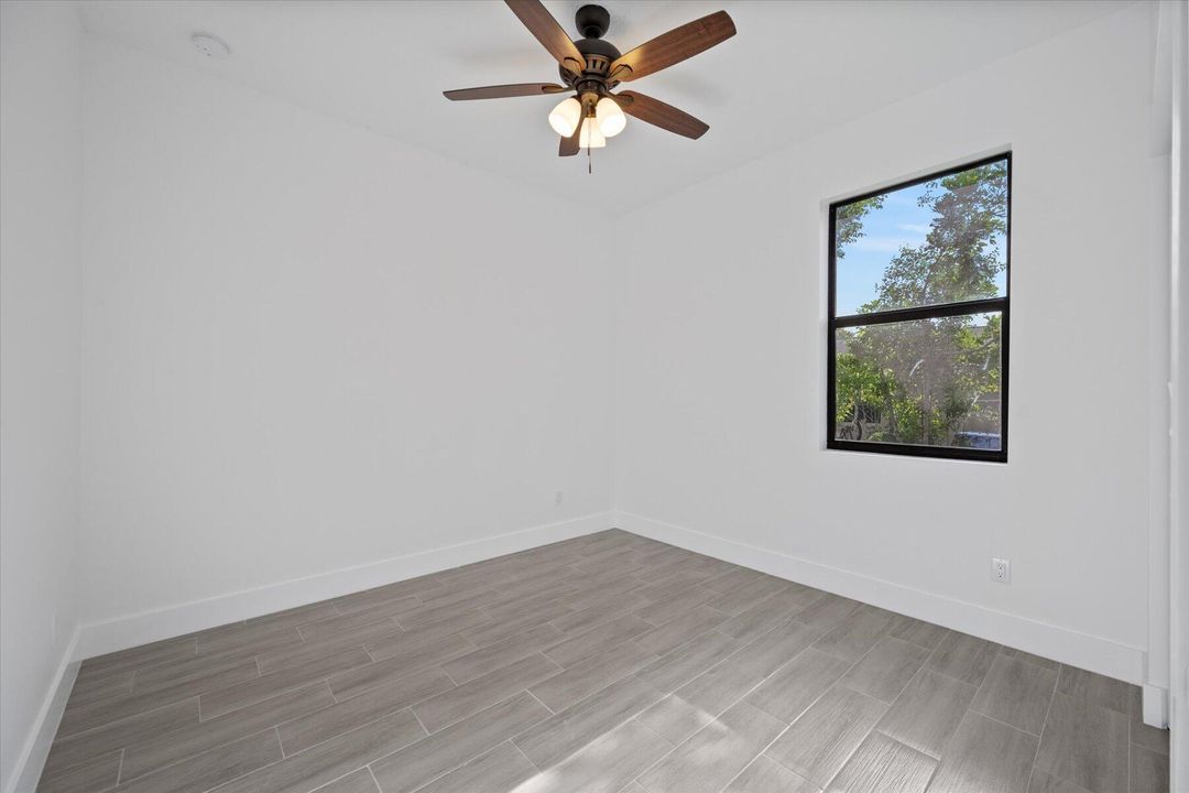 待售: $449,000 (5 贝兹, 2 浴室, 1640 平方英尺)