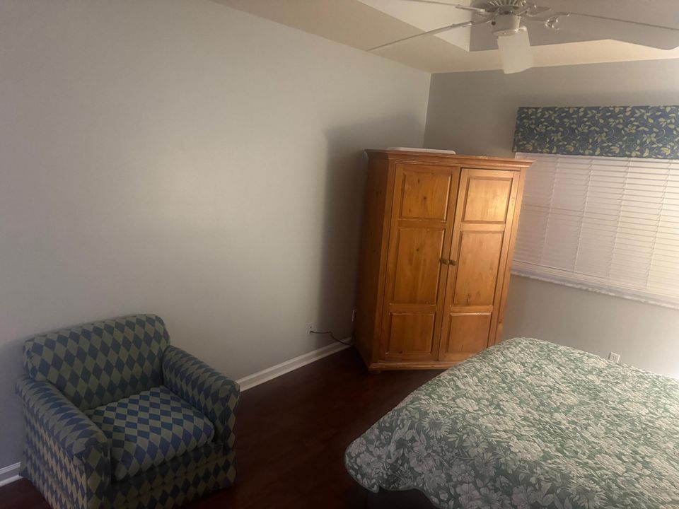 For Sale: $249,900 (2 beds, 2 baths, 1312 Square Feet)