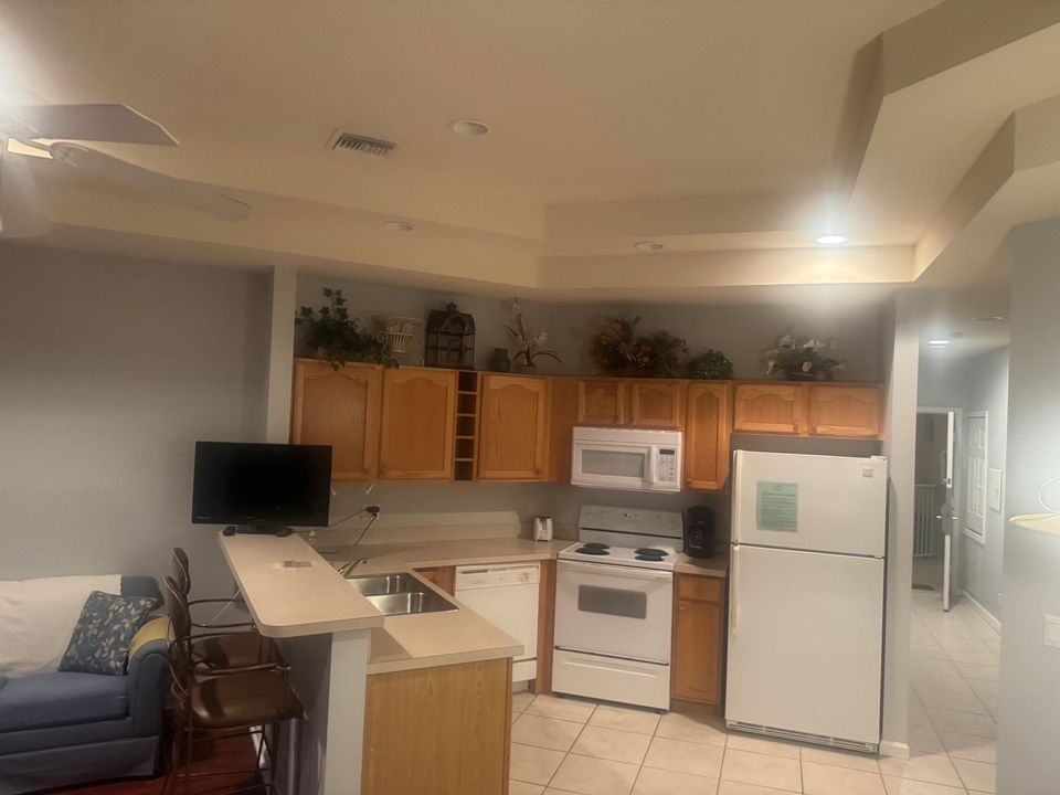 For Sale: $249,900 (2 beds, 2 baths, 1312 Square Feet)