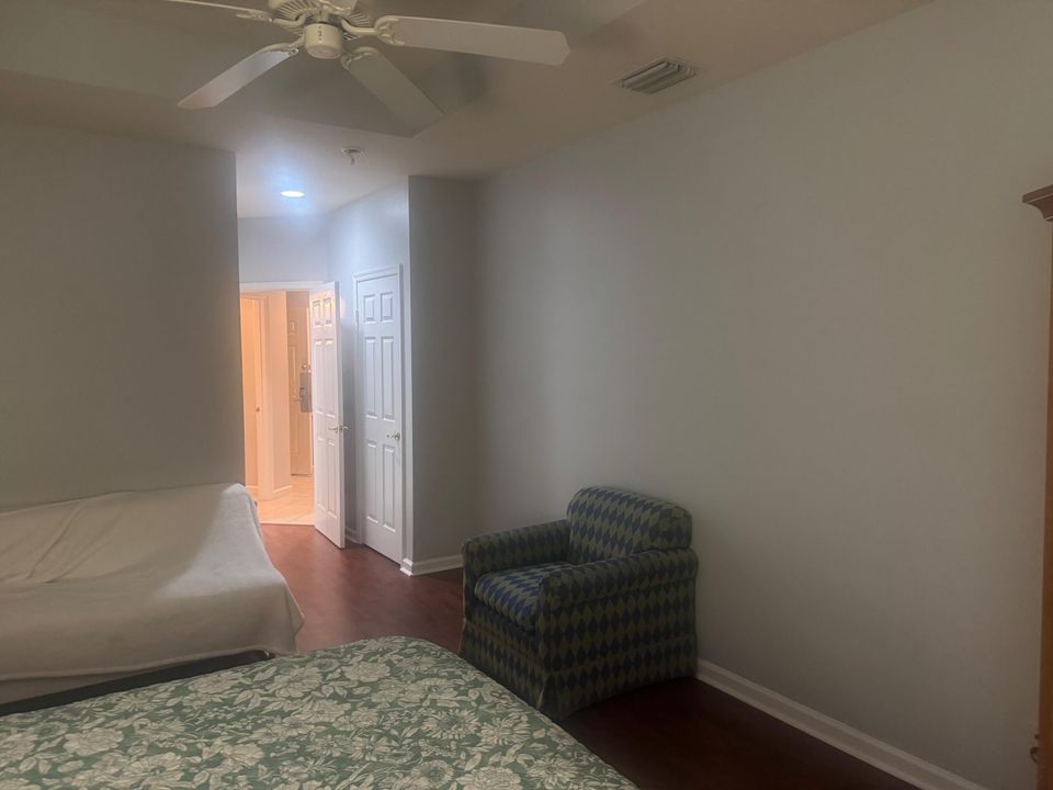 For Sale: $249,900 (2 beds, 2 baths, 1312 Square Feet)