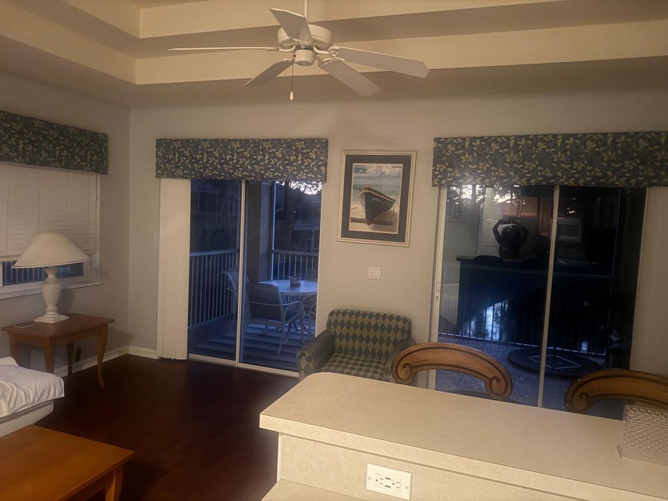 For Sale: $249,900 (2 beds, 2 baths, 1312 Square Feet)