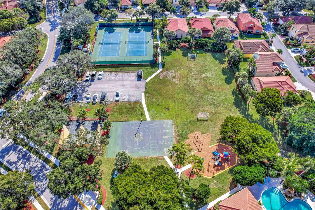 En Venta: $475,000 (3 camas, 2 baños, 1496 Pies cuadrados)