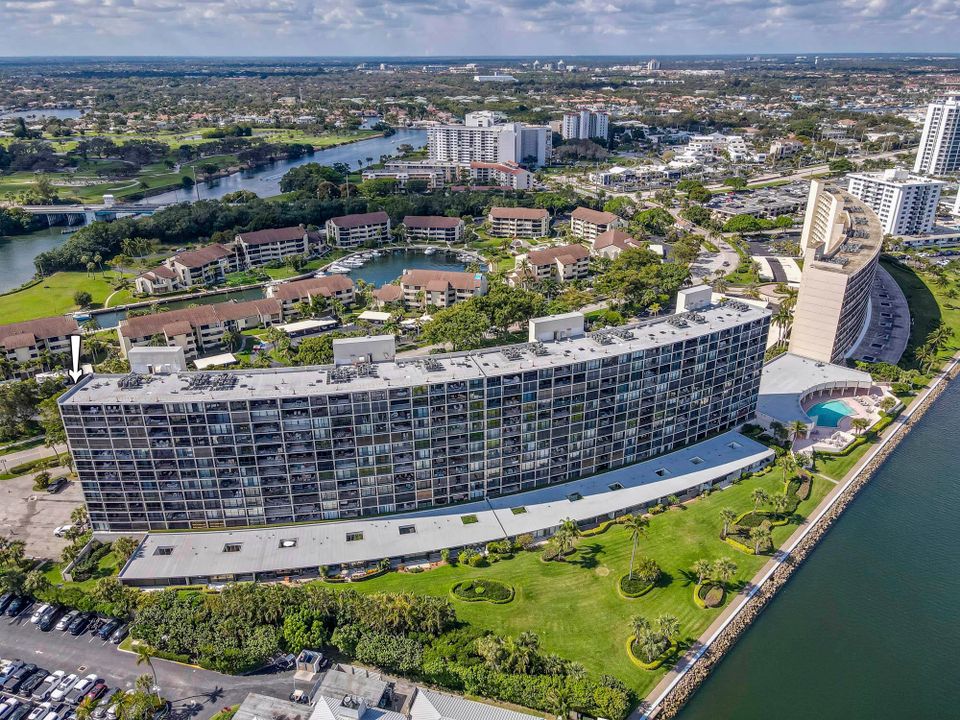 На продажу: $595,000 (2 спален, 2 ванн, 1424 Квадратных фут)