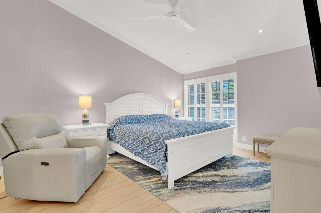 For Sale: $775,000 (2 beds, 2 baths, 1254 Square Feet)