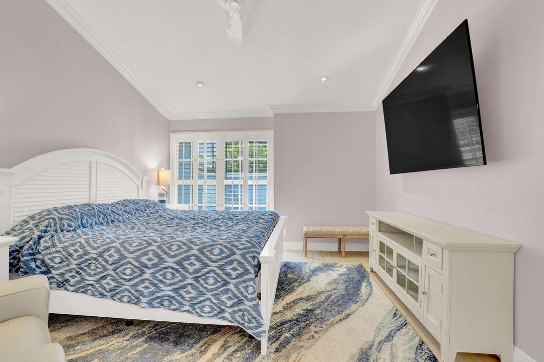 For Sale: $775,000 (2 beds, 2 baths, 1254 Square Feet)