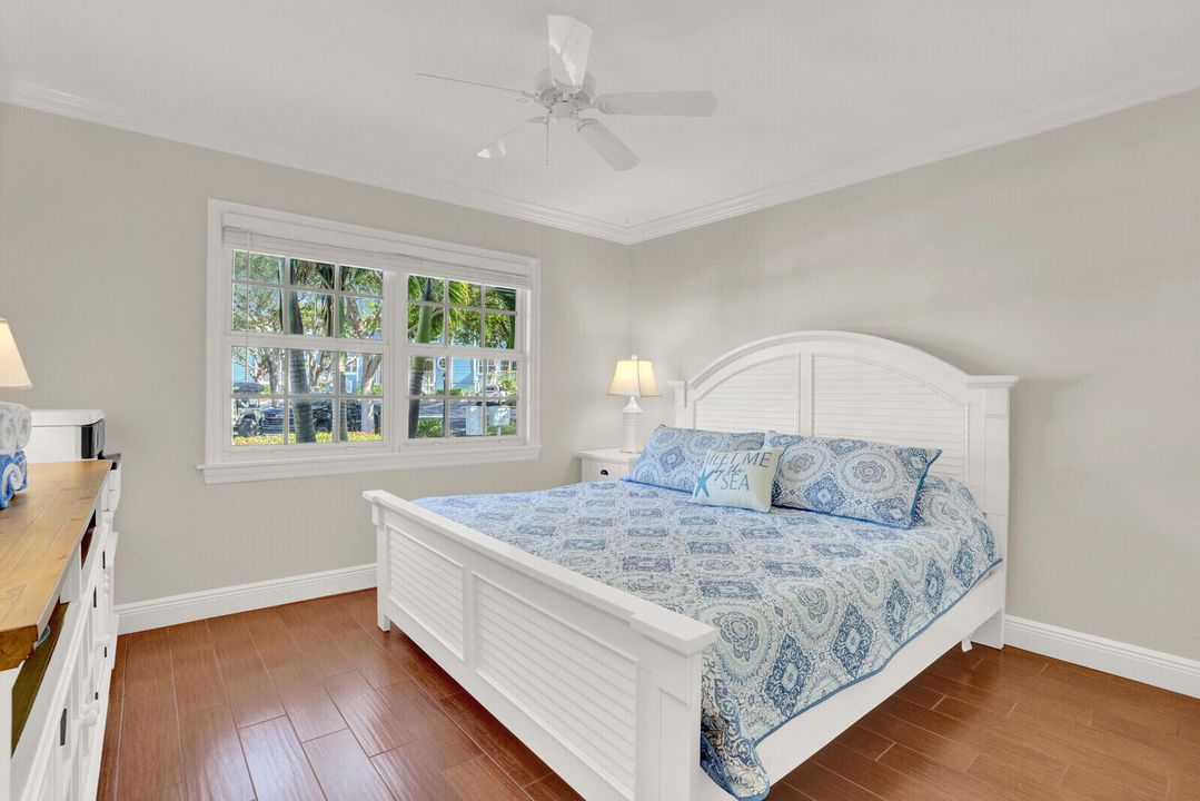 For Sale: $775,000 (2 beds, 2 baths, 1254 Square Feet)