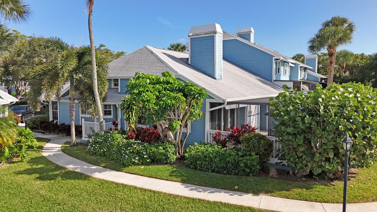 For Sale: $775,000 (2 beds, 2 baths, 1254 Square Feet)