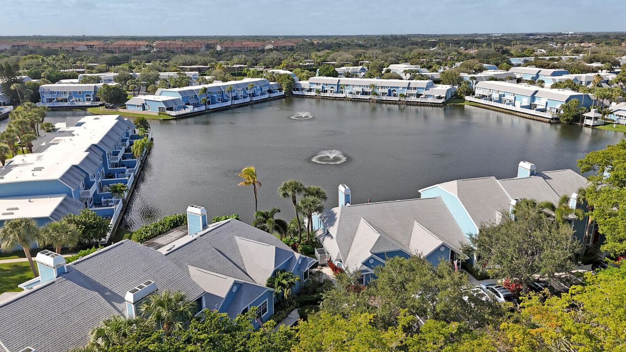 For Sale: $775,000 (2 beds, 2 baths, 1254 Square Feet)