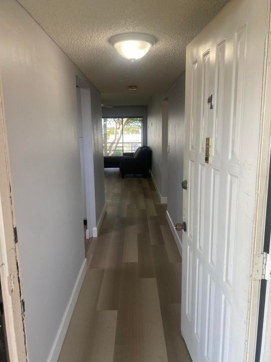 For Rent: $1,975 (2 beds, 2 baths, 986 Square Feet)