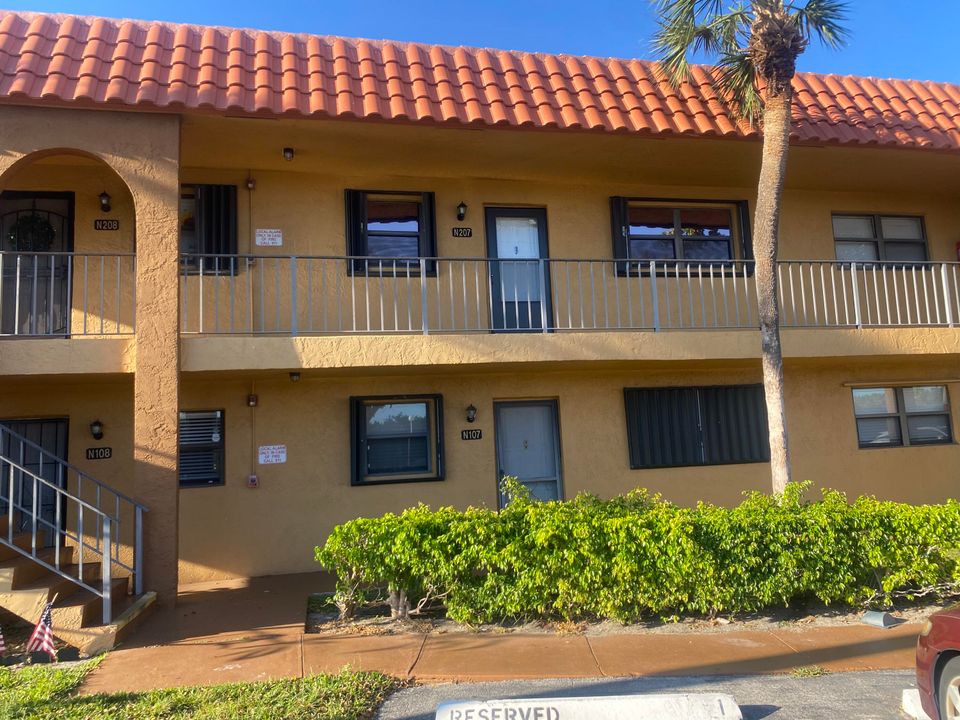 For Rent: $1,975 (2 beds, 2 baths, 986 Square Feet)